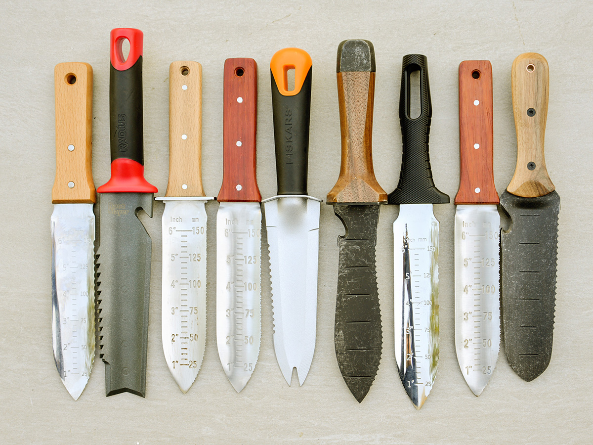 Japanese Gardening Knives: The All-Around Tool for Planting & Weeding